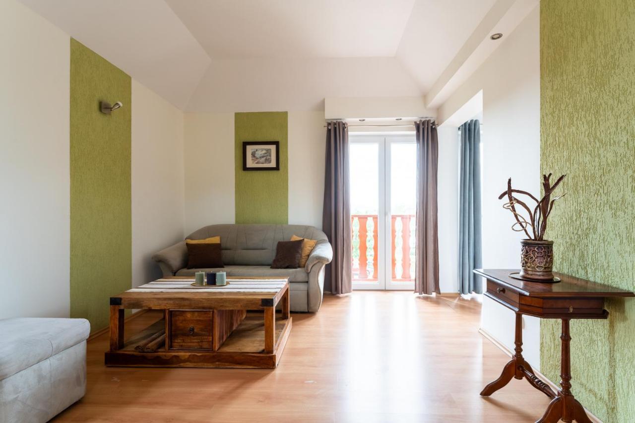 Apartament Green Hill Z Balkonem I Widokiem Na Karkonosze - Space Apart Jelenia Góra Εξωτερικό φωτογραφία